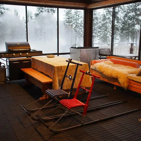 度假居 伊纳利尤图雅度假屋 *